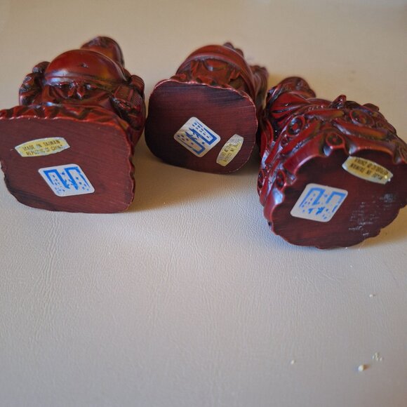 SET OF (3) VINTAGE MINIATURE LAUGHING BUDDHA RED RESIN BUDDHISM - Picture 3 of 5